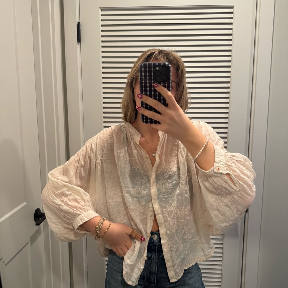 PILCRO Cream Embroidered Blouse
